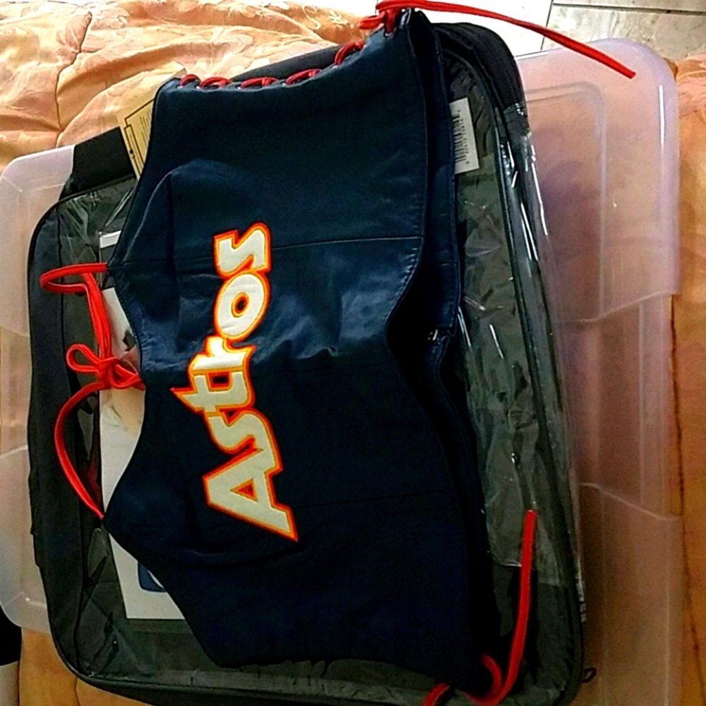 Cooperstown crop top.